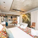 Del Mar Court Apartament