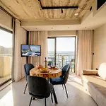Del Mar Court Apartament *